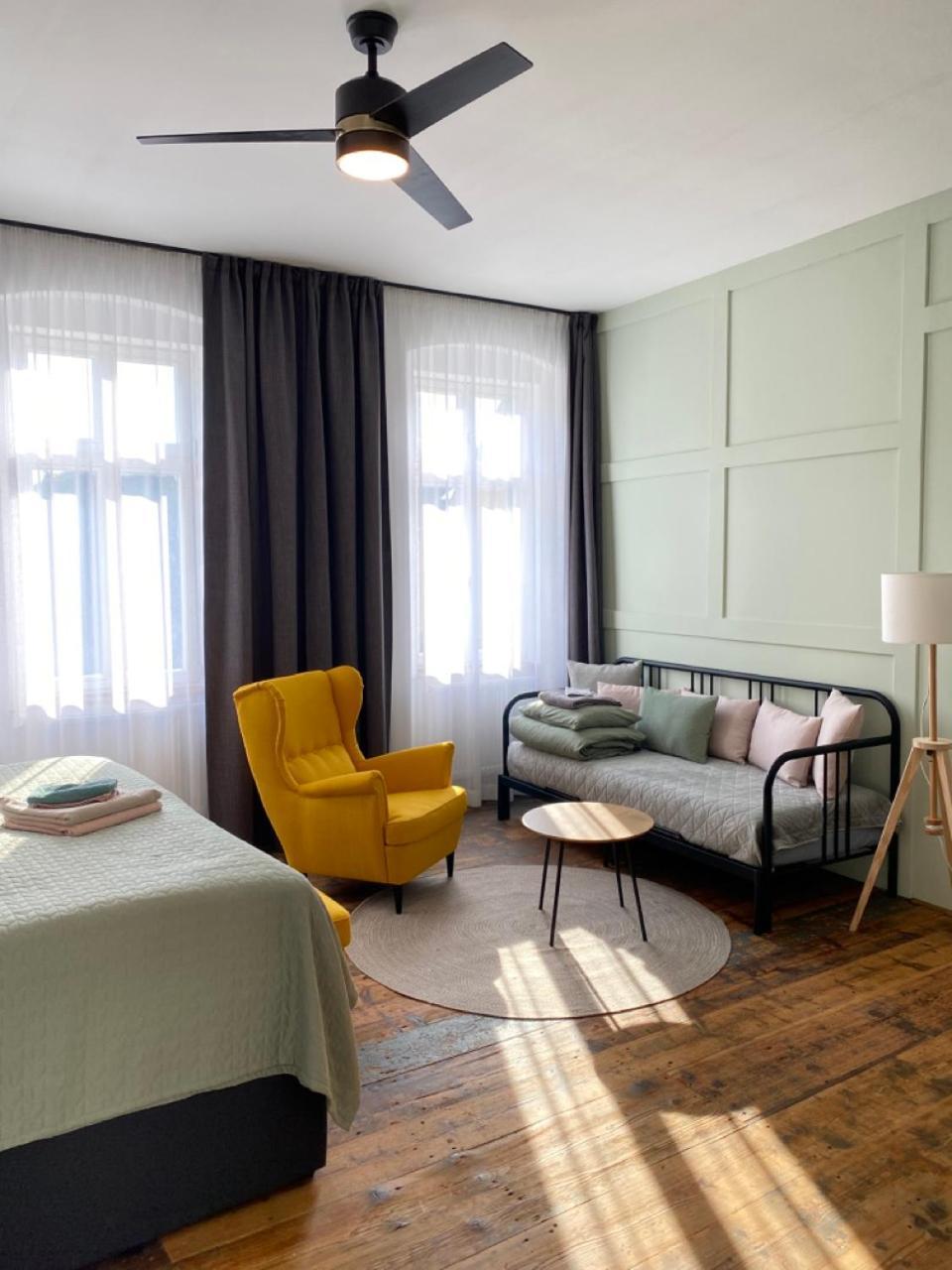 Four Rooms Carlsbad Authentic Karlovy Vary Exterior foto